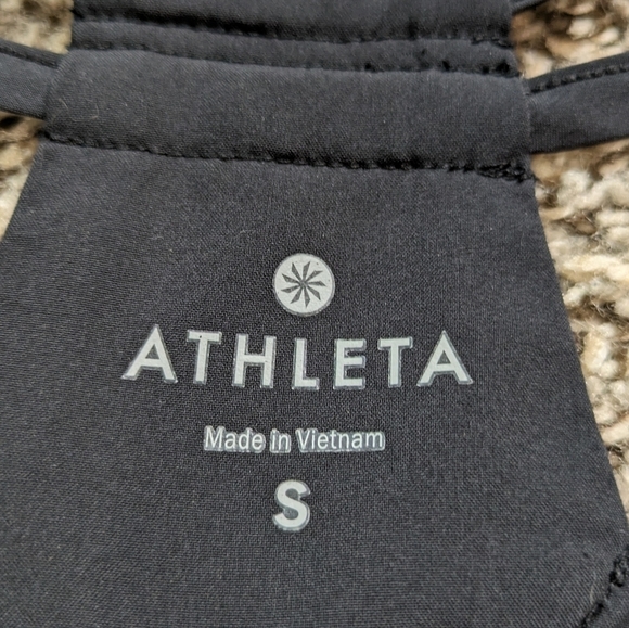 ✨3/$15 Athleta black adjustable strap exercise workout tank S - Picture 6 of 8